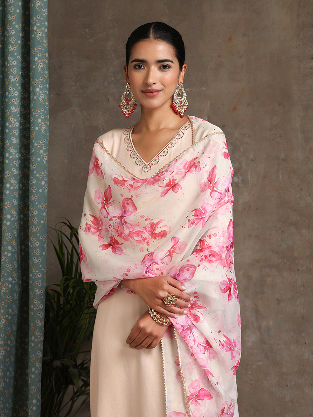 Khushal K Women Embroidered Regular Thread Work Kurta with Palazzos & Dupatta