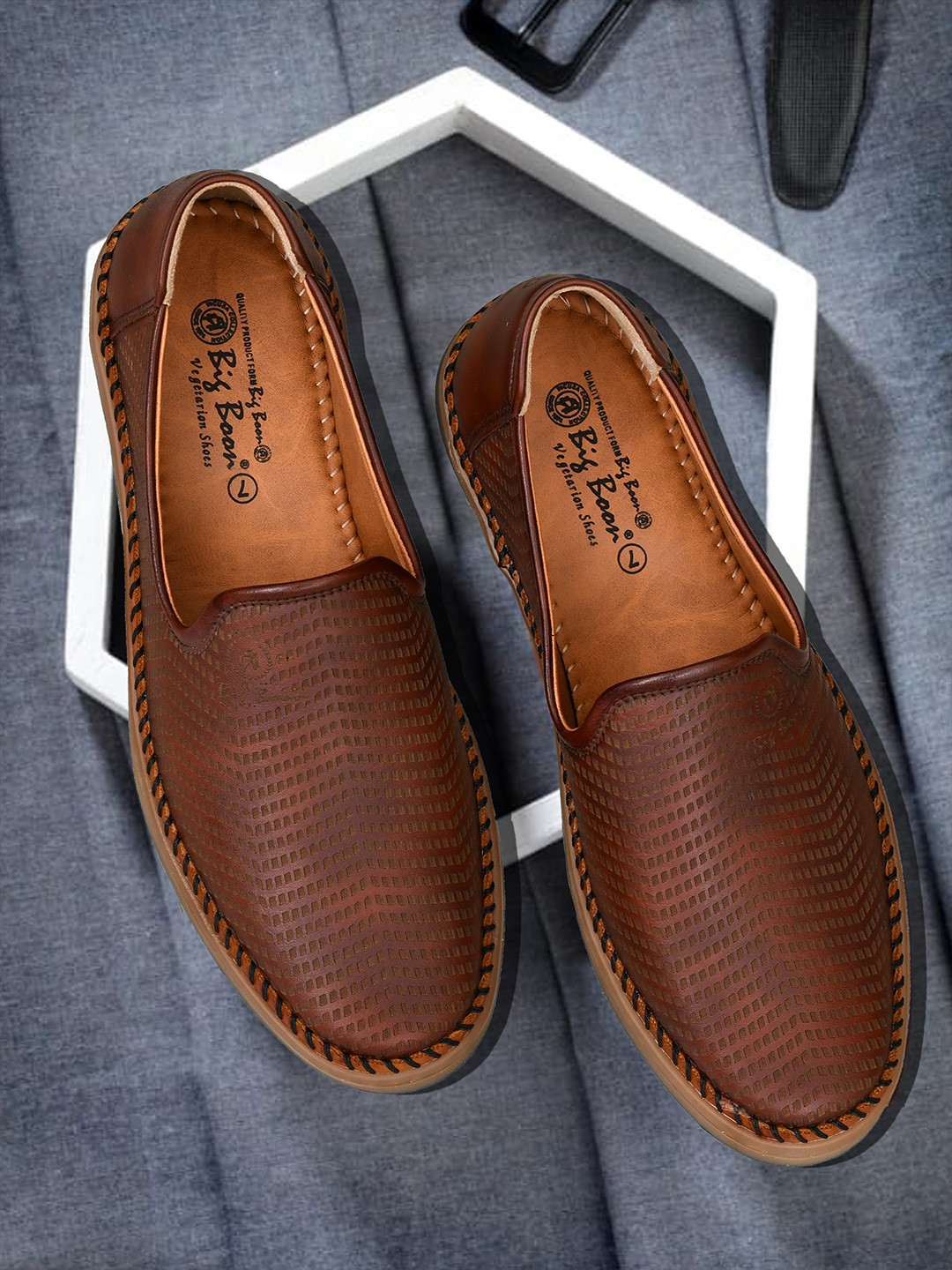 Big Boon Men Orthotic Friendly Textured Slip-On Loafers