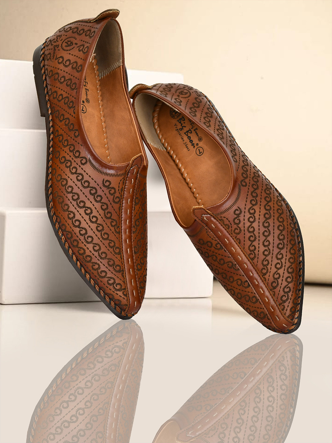 Big Boon Men Perforations Mid-Top Mojaris Casual Shoes
