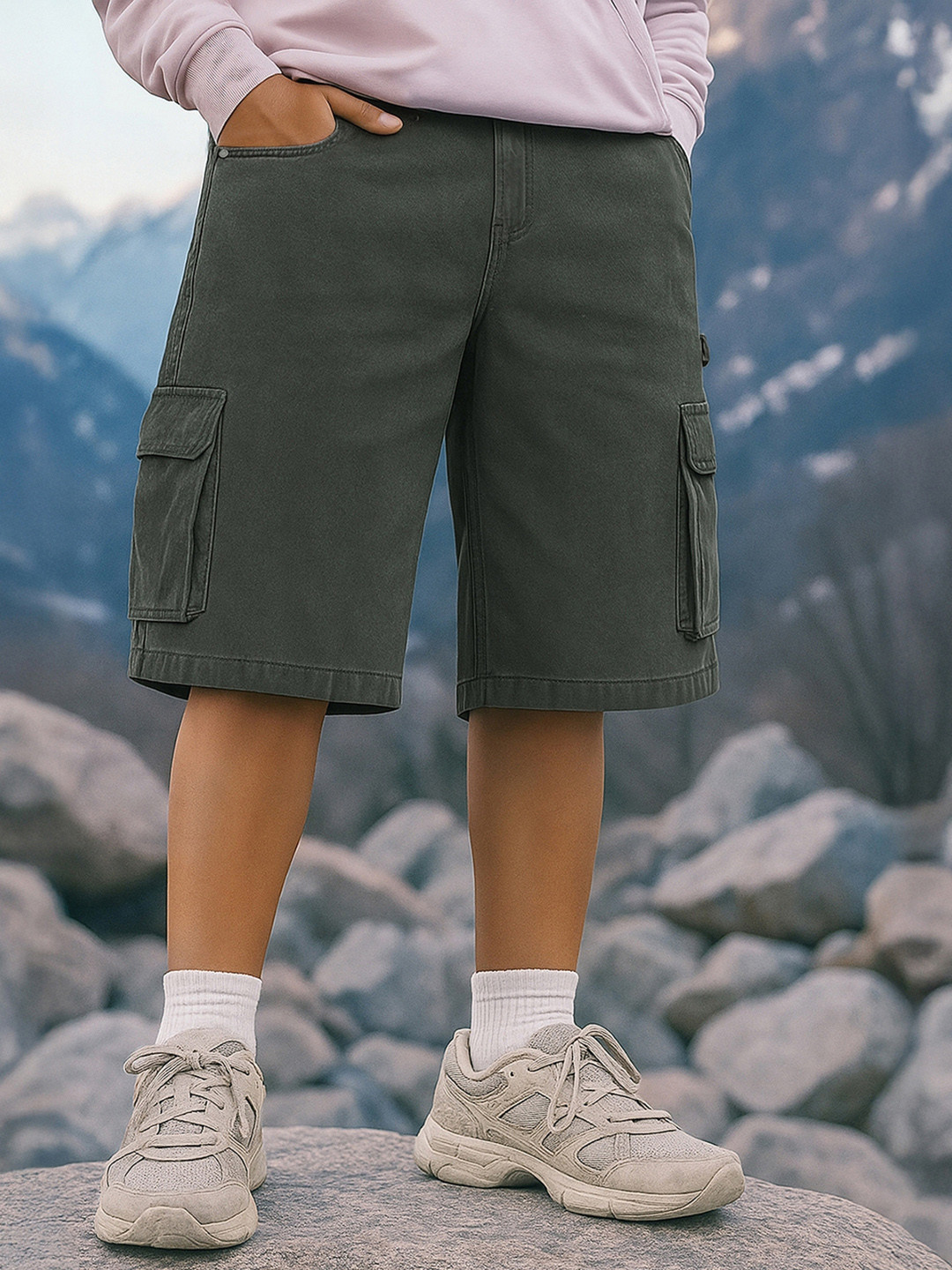 Bewakoof Men Dark Olive Green Washed Baggy Fit Cargo Carpenter Shorts