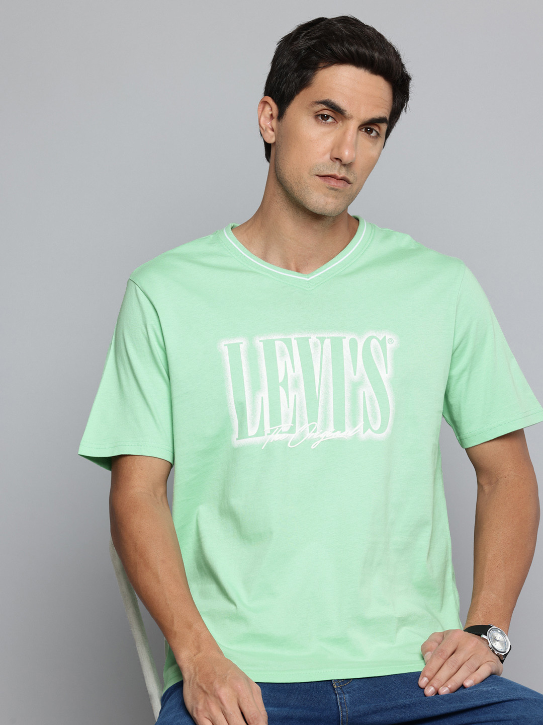 Levis Brand Logo Printed V-Neck Drop-Shoulder Sleeves Pure Cotton Loose Fit T-shirt