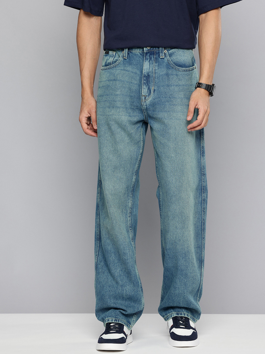 Flying Machine Men F55 Cobain Loose Straight Fit Heavy Fade Pure Cotton Jeans