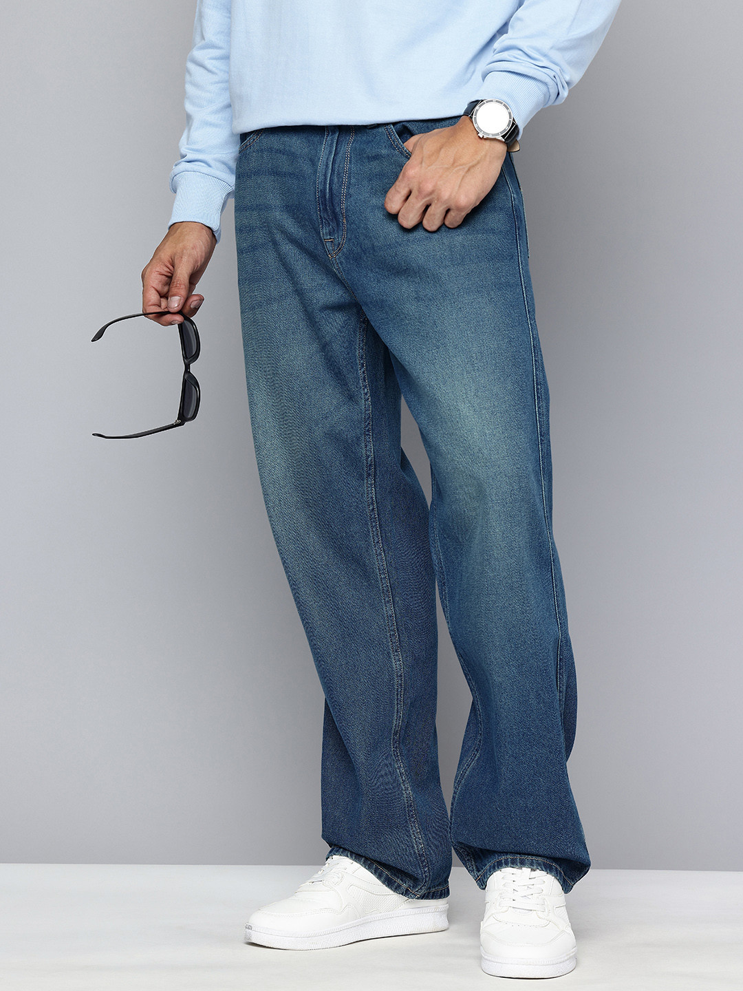 Flying Machine Men F55 Cobain Loose Straight Fit Light Fade Pure Cotton Jeans