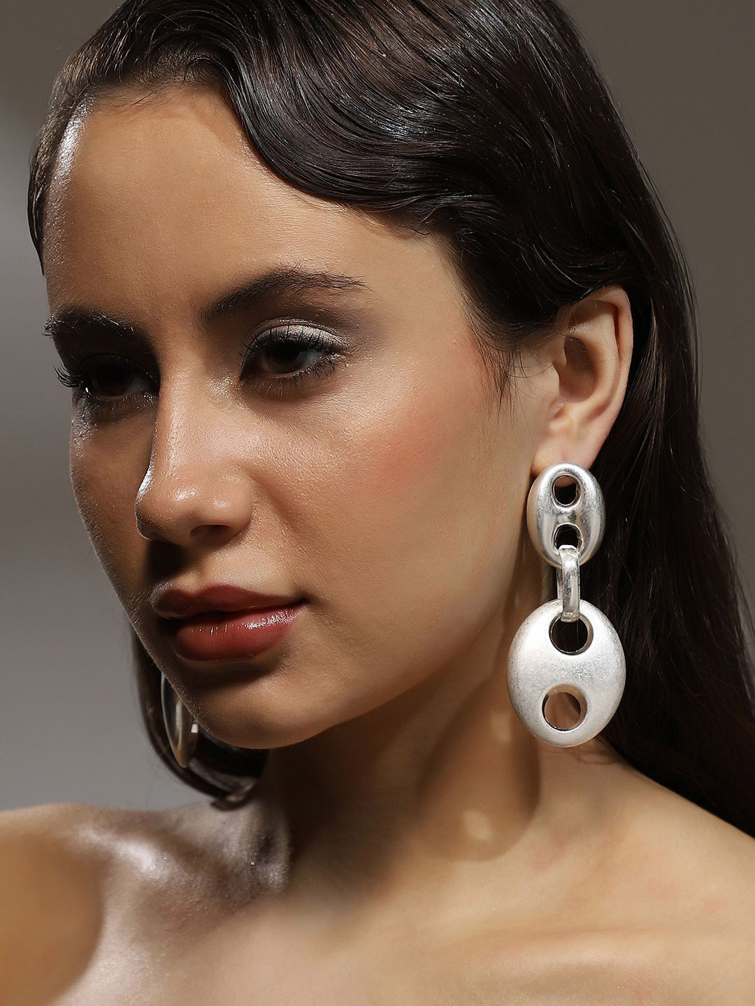 SOHI Silver-Plated Contemporary The Bolt Drop Earrings