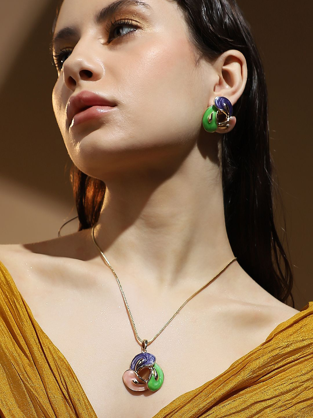 SOHI The Swirl Jewellery Set