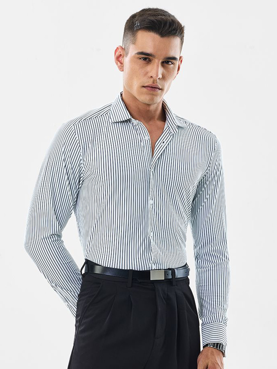Snitch Vertical Striped Spread Collar Wrinkle Free Slim Fit Formal Shirt