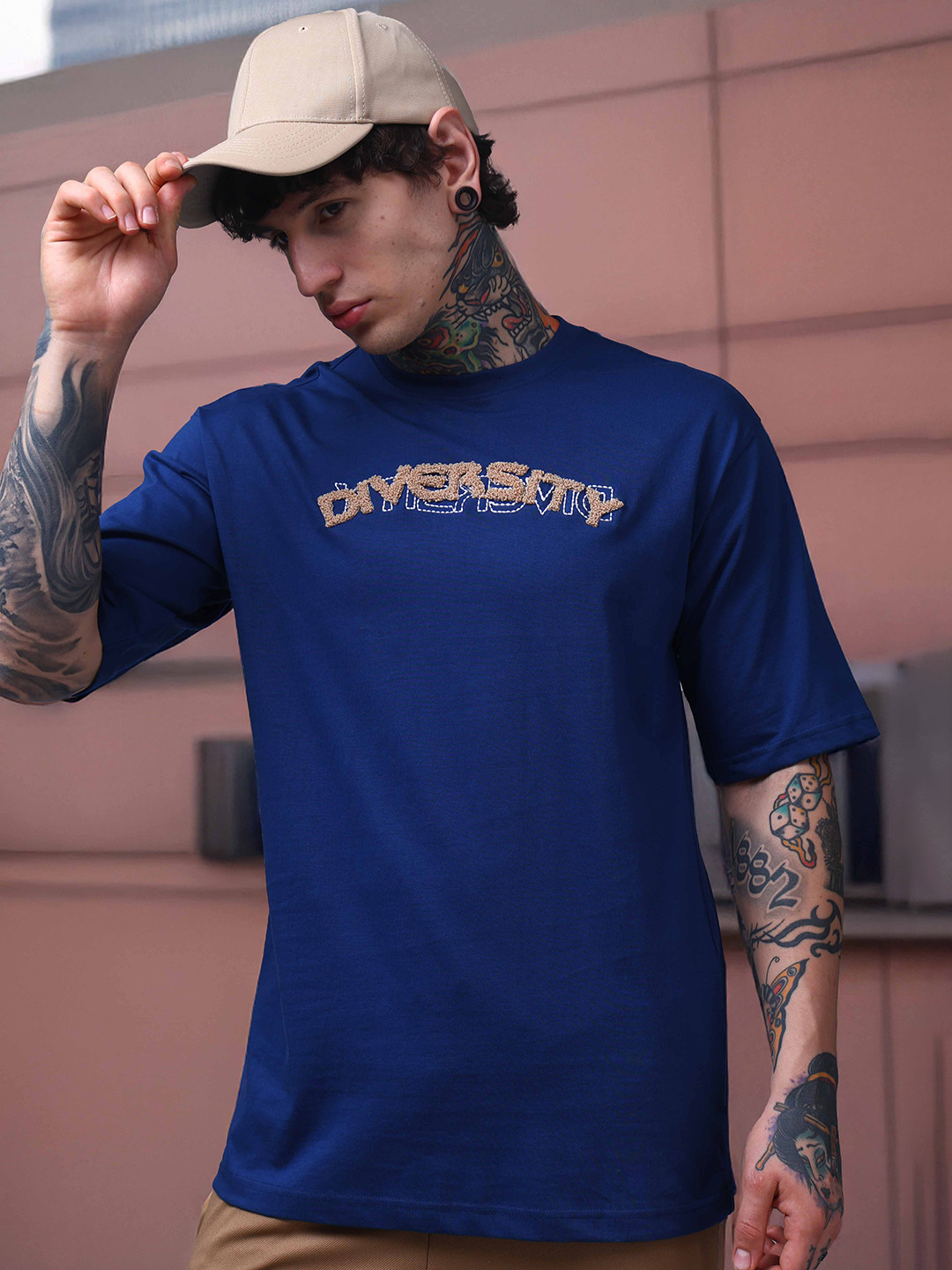 MADSTO Men Oversized Embroided Printed Blue tshirt
