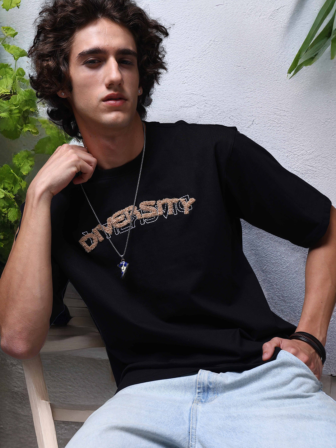 MADSTO Men Oversized Embroided Printed Black tshirt