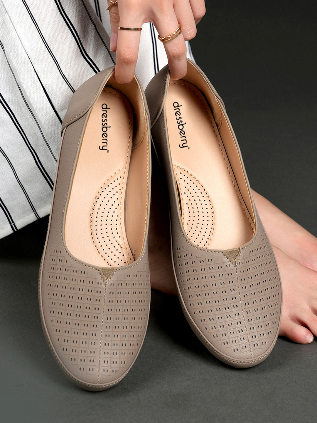 DressBerry Women Round Toe Laser Cuts Patent Leather Loafers