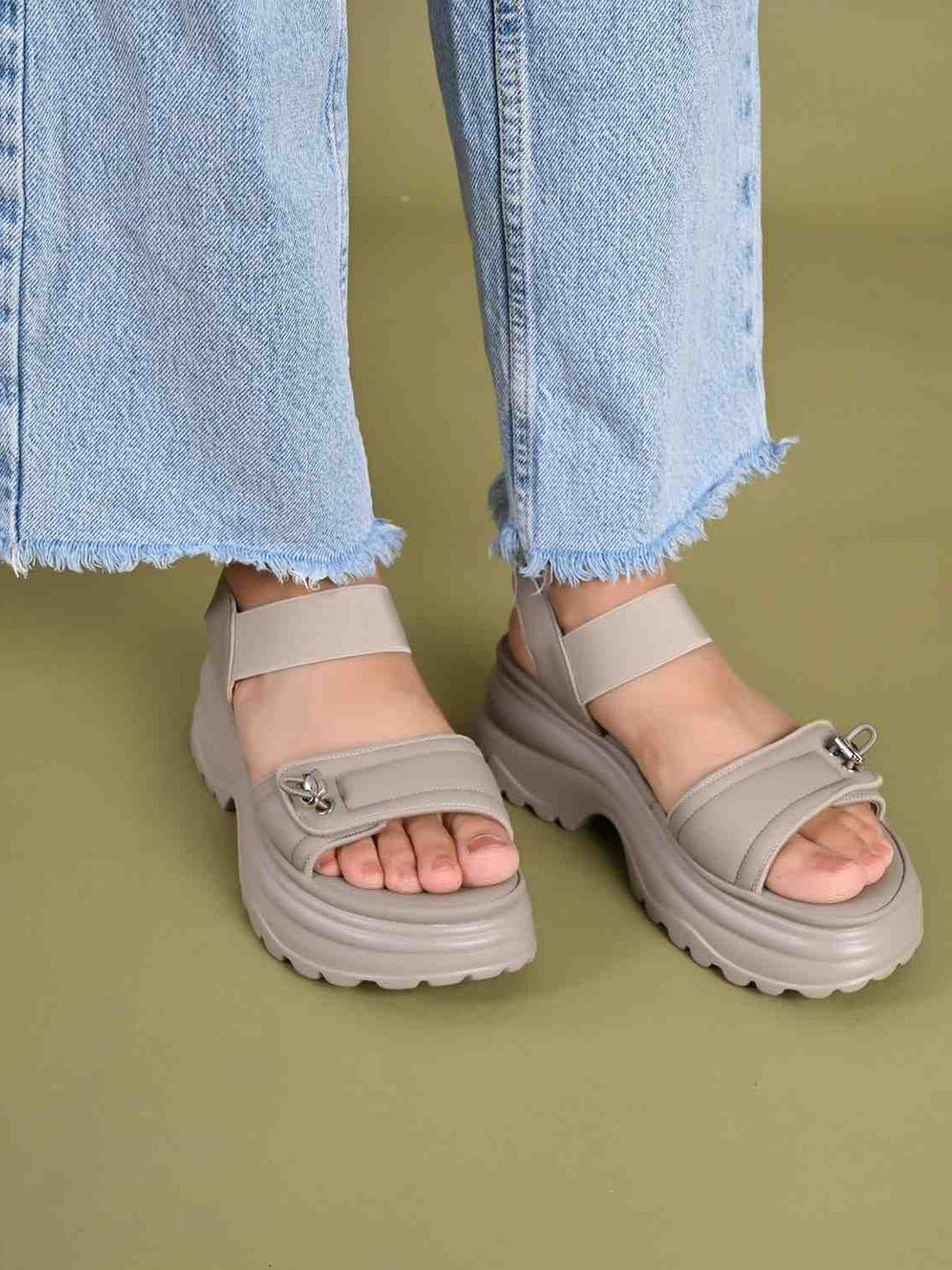 San Marino by Shoe Bank Women Open Toe Platform Sandals