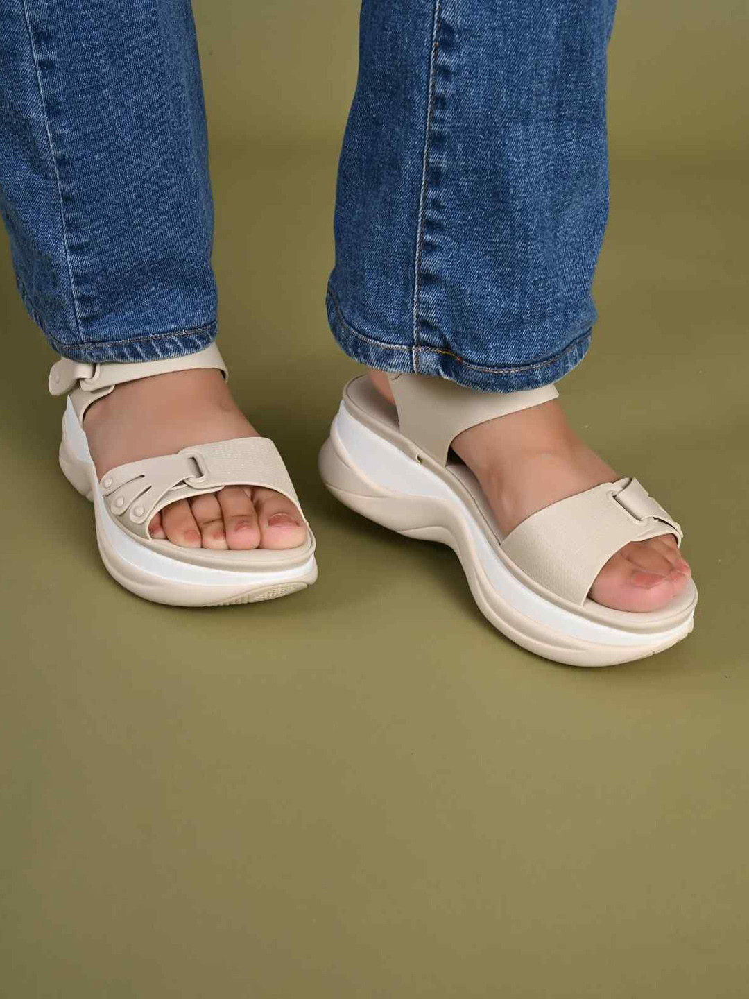 San Marino by Shoe Bank Women Comfort Sandals