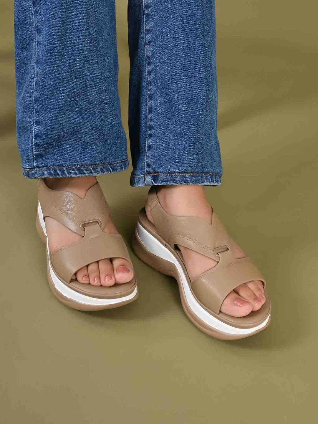 San Marino by Shoe Bank Women Open Toe Platform Sandals
