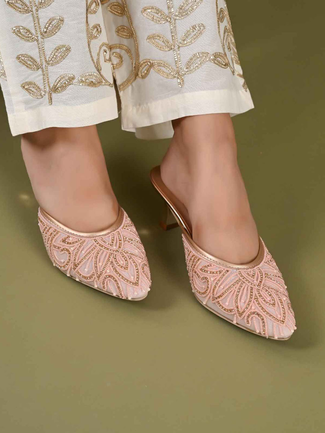 San Marino by Shoe Bank Women Embellished Ethnic Kitten Mules