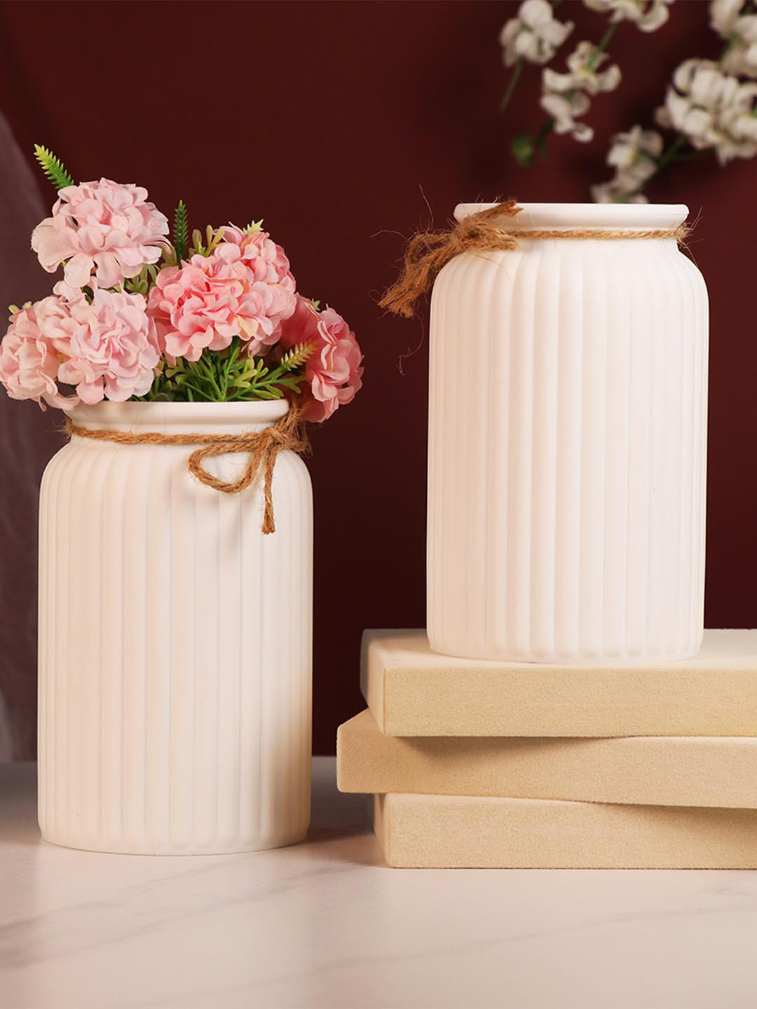 Art Street 2-Pcs White Ribbed Texture Round Flower Vase