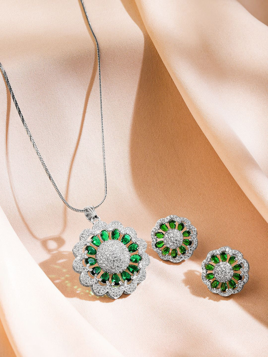 Rubans Rhodium-Plated Emerald Green & White Cubic Zirconia Classic Floral Pendant Set