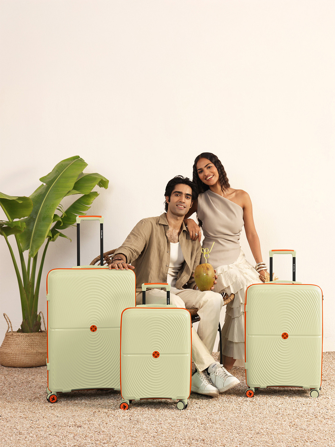 Nasher Miles Bali Set Of 3 Textured Hard-Sided Large Medium Cabin Trolley Bags