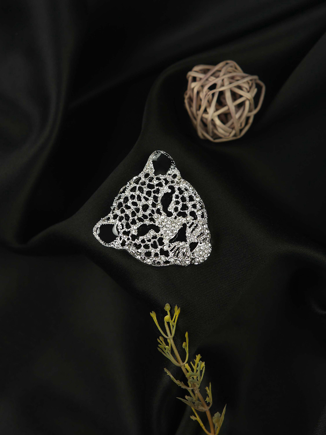 Kavove Men Silver-Toned Plated Leopard Brooch
