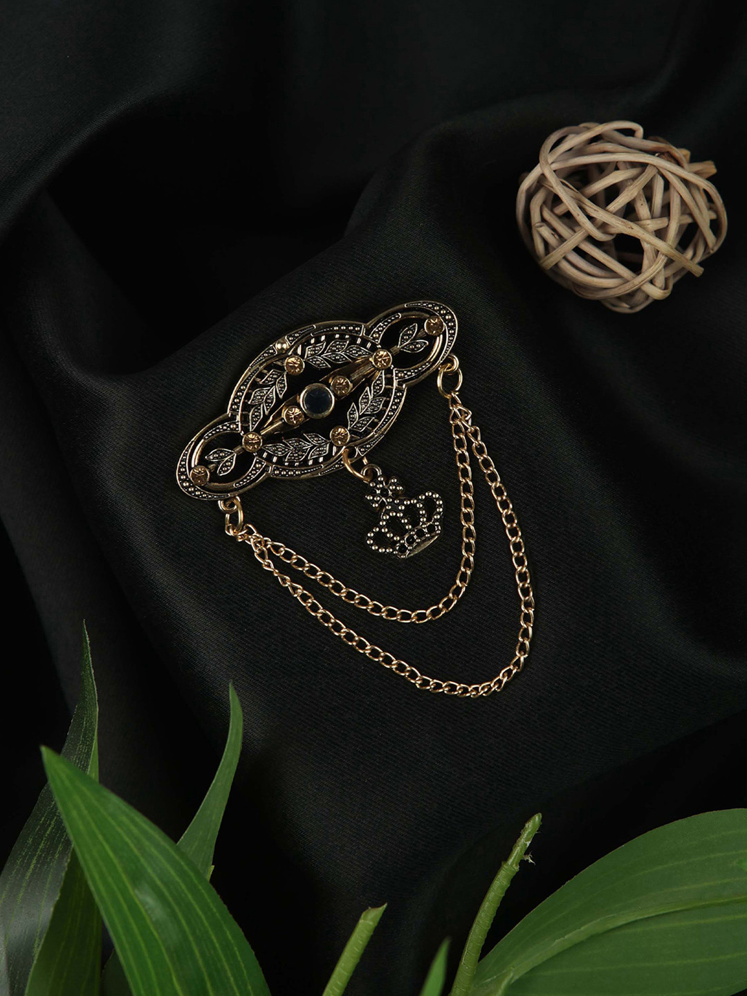 Kavove Men Gold-Toned Plated Opulent Crown Brooch