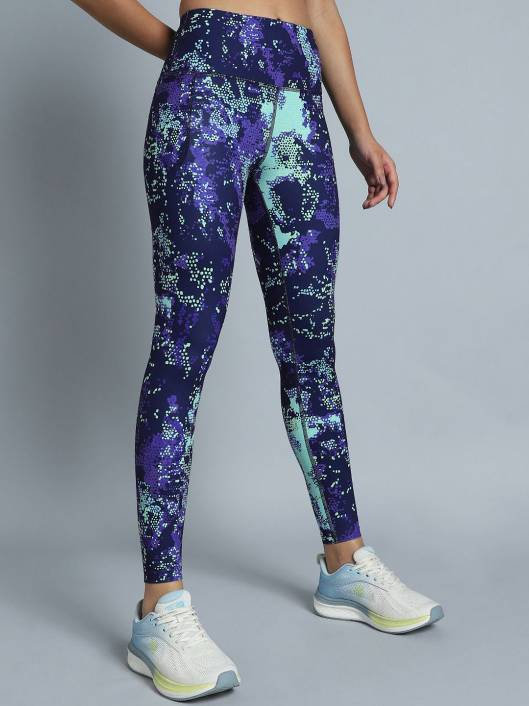 CULT Women Navy Printed Train All Day COMFlex Tights