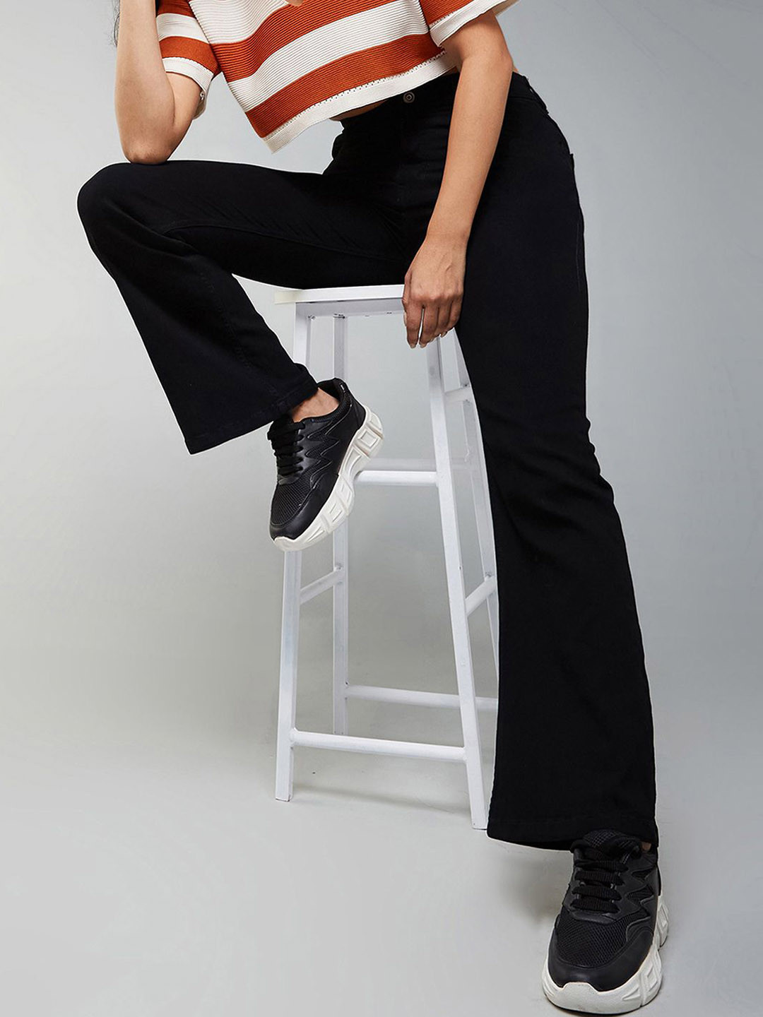 Women's Bootcut High rise Clean look Regular Stretchable Denim Jeans