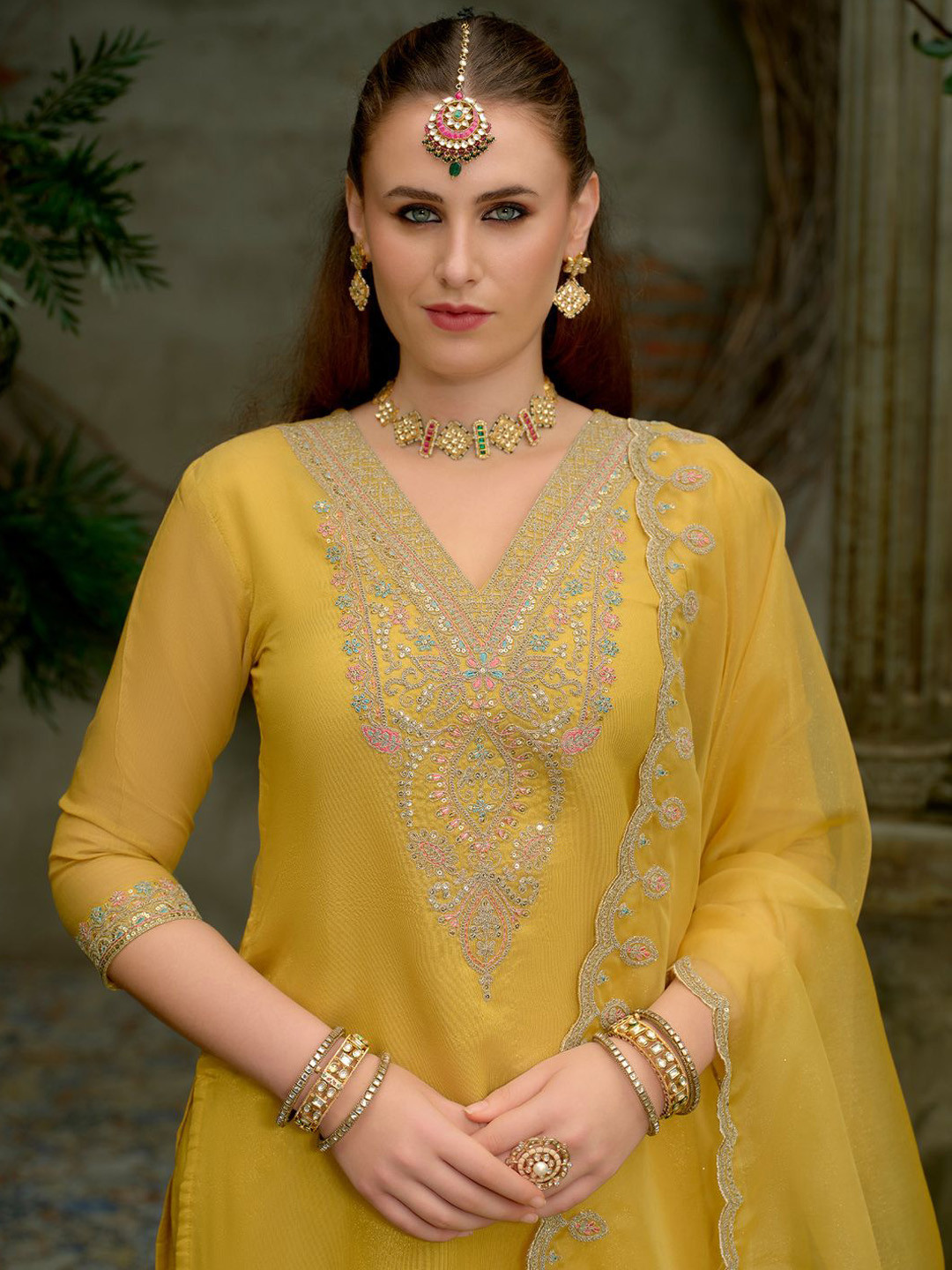 Indo Era Ethnic Motifs Embroidered Kurta with Trousers & Dupatta