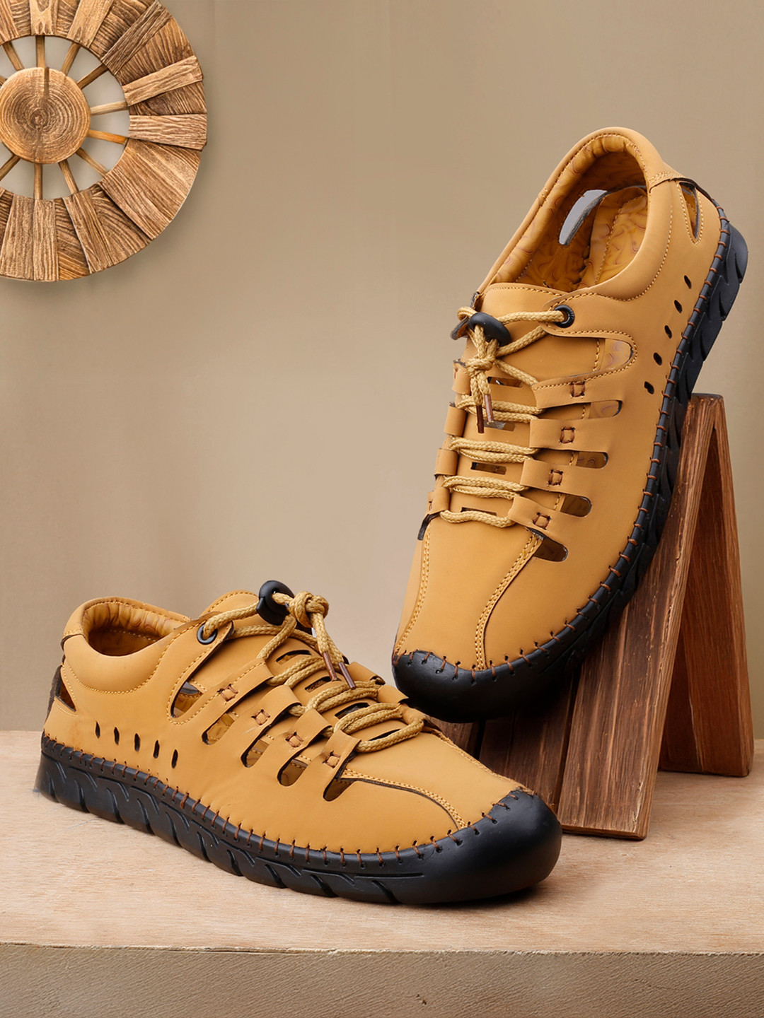 Woakers Men Mesh Synthetic Leather Sneakers