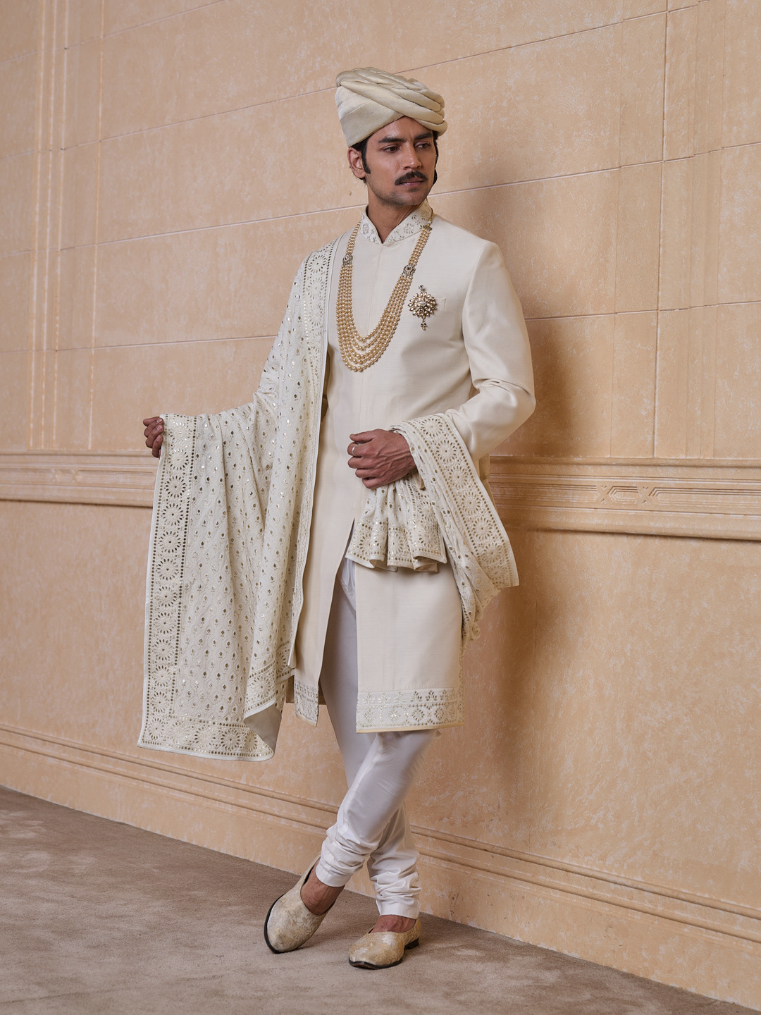 Tasva Men Mandarin Collar Sherwani With Fine Thread and Gota Work