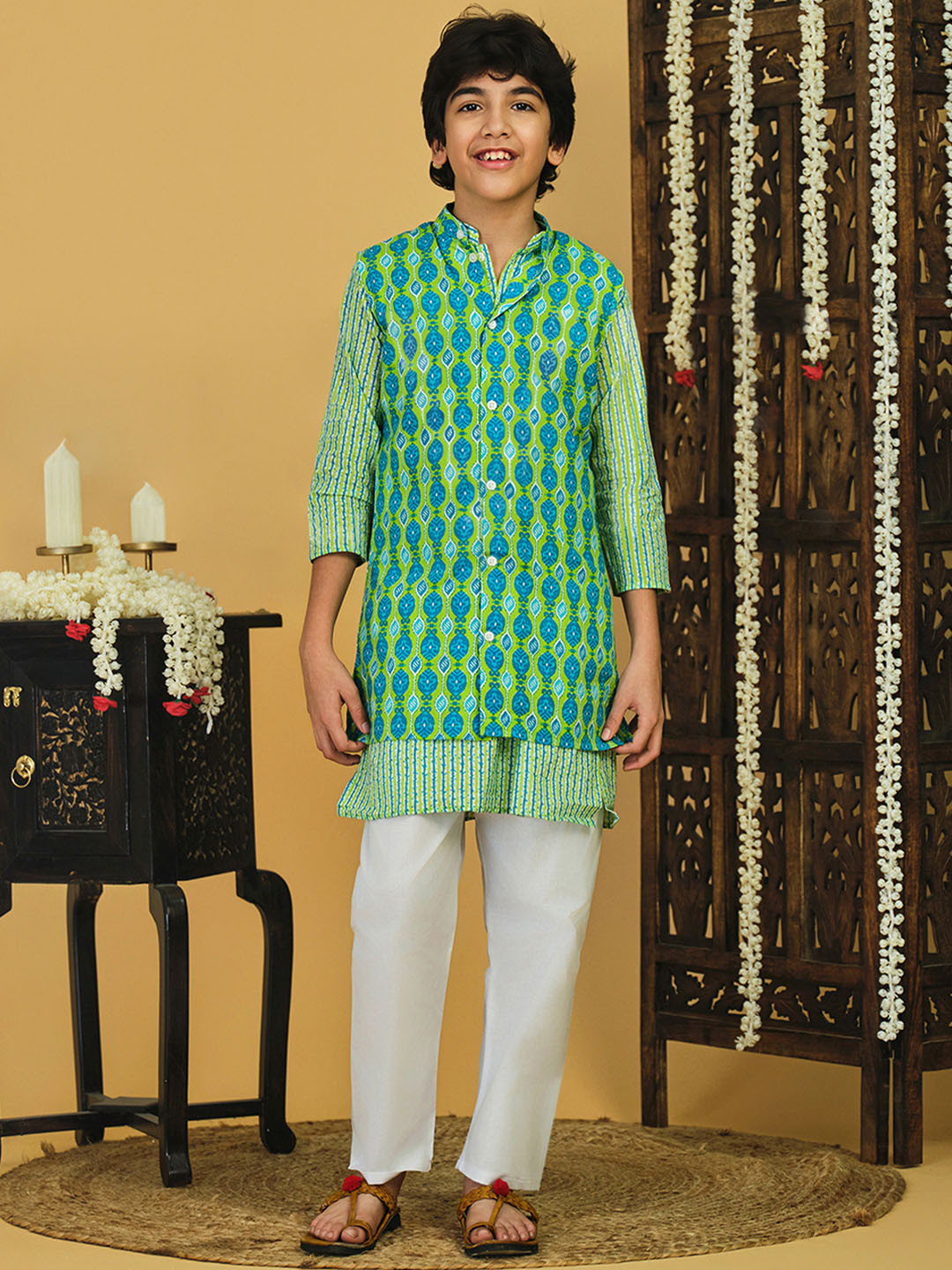 YK X Trampoline Boys Woven Cotton Geometric Printed Kurta Pajama Set With Nehru Jacket