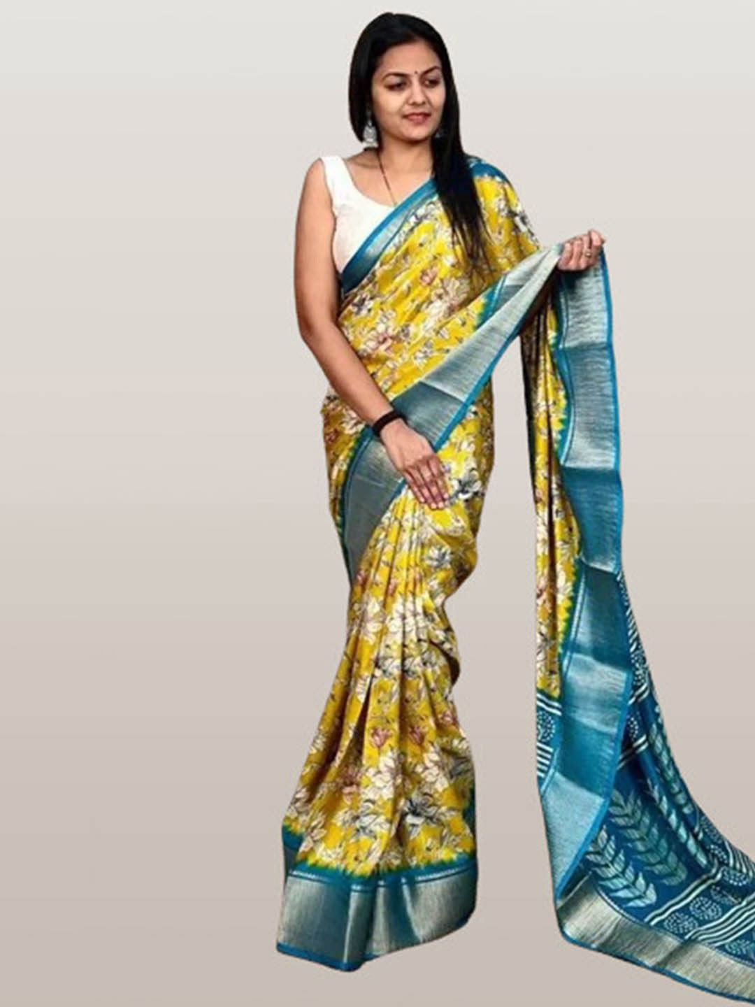 SSHAGUN LIFESTYLE Self Design Bollywood Saree