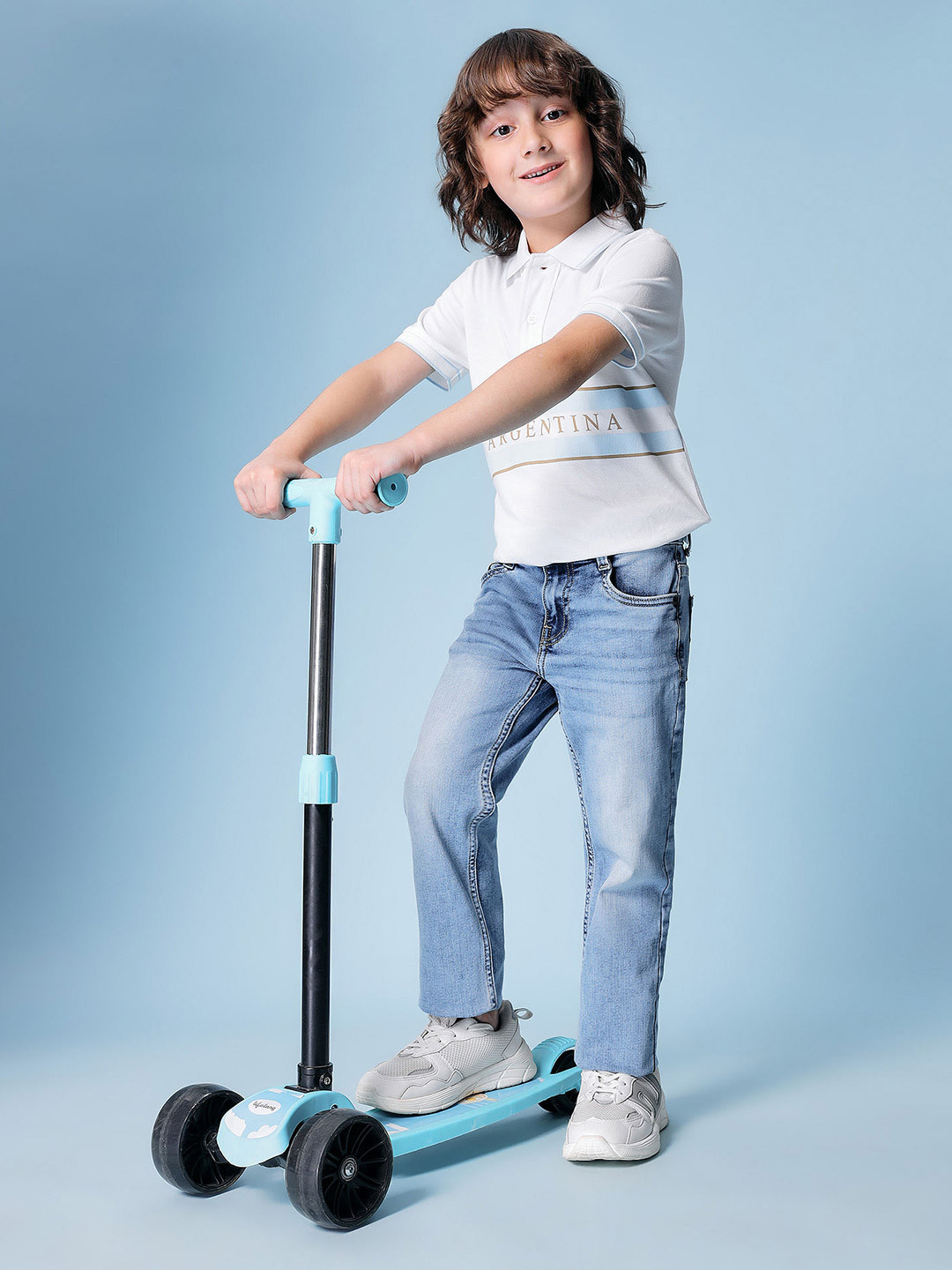 U.S. Polo Assn. Kids Boys Whiskered Relaxed Fit Mid-Rise Light Fade Jeans