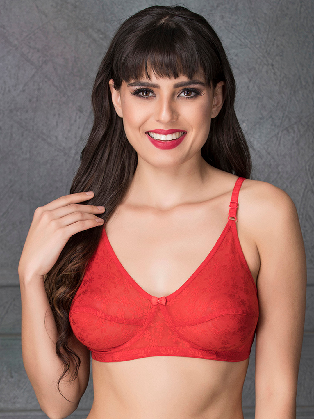 Clovia Chic Non-Padded Wirefree Bra In Red