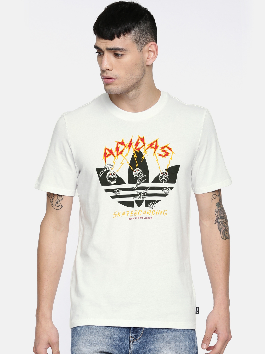 semanal Pericia raspador Buy ADIDAS Originals Men White Shock Printed Skateboarding Pure Cotton T  Shirt - Tshirts for Men 3888555 | Myntra