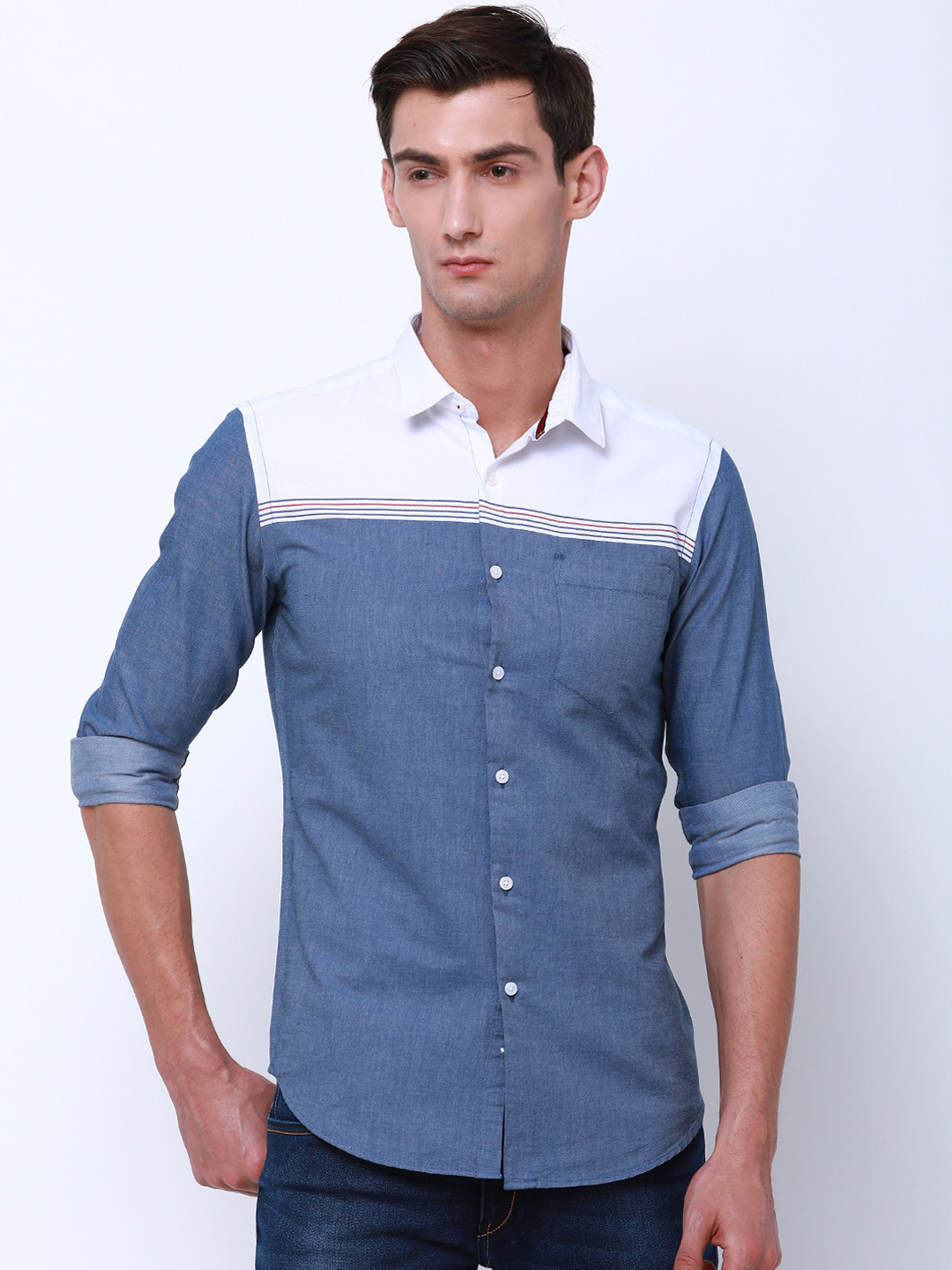 Black coffee Men Blue & White Slim Fit Colourblocked Casual Shirt