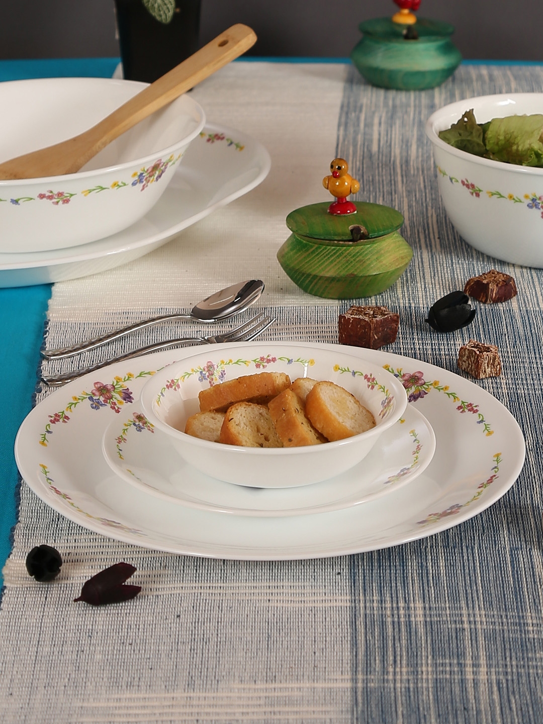Yellow corelle 2025