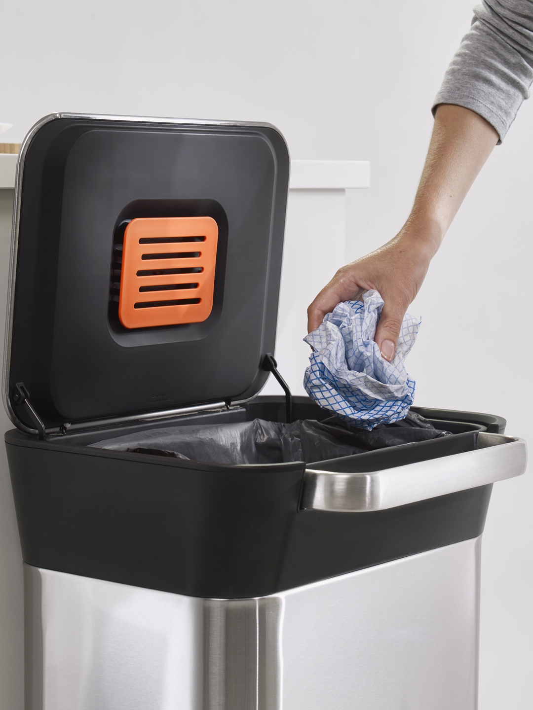 Joseph Joseph Intelligent Waste Titan Trash Can Compactor with