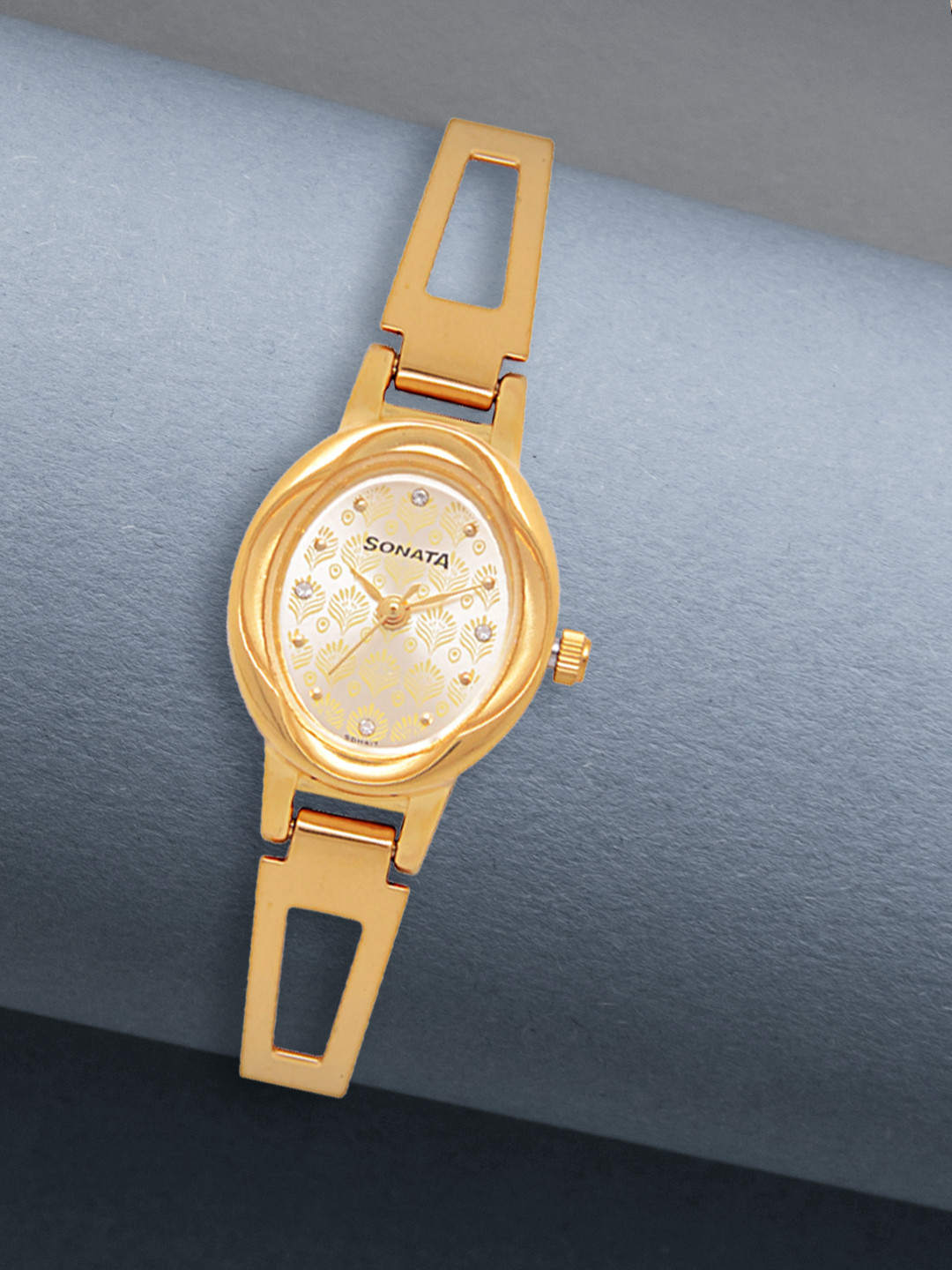 Sonata Pankh Women Gold Analogue watch 8085YM05