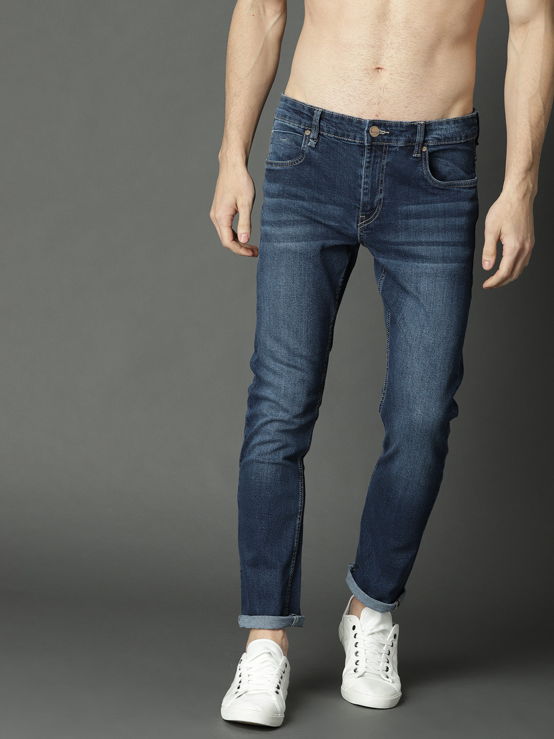 Roadster Men Dark Blue Slim Fit Mid-Rise Clean Look Stretchable Jeans