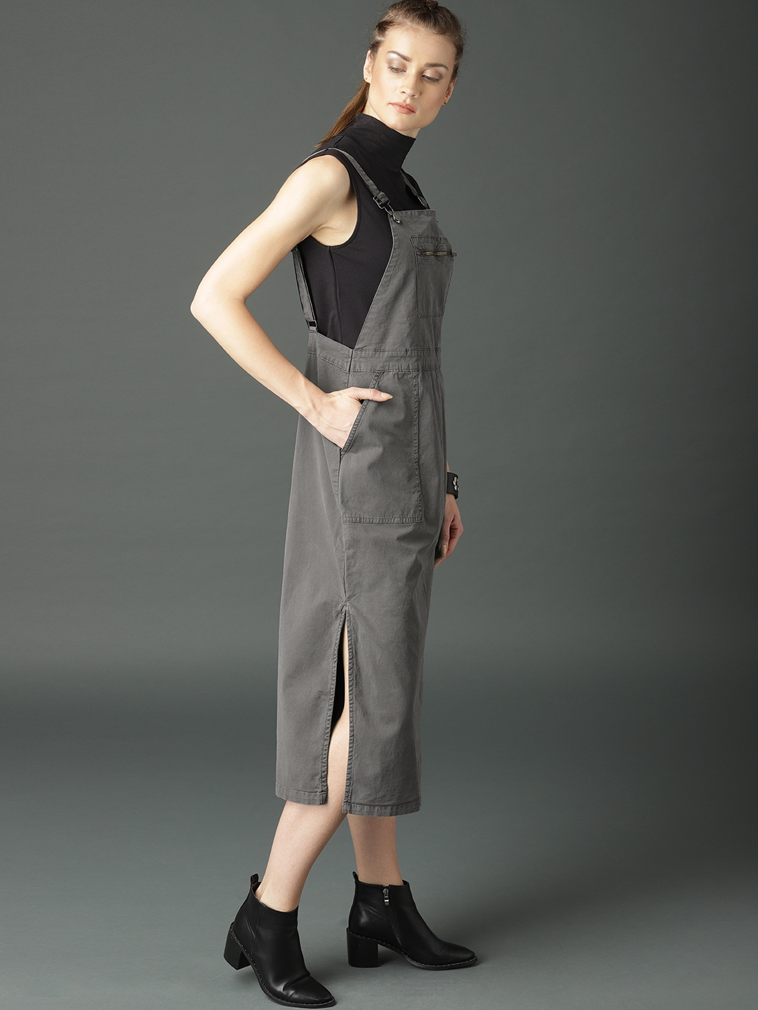Roadster Women Grey Solid Pinafore Dress