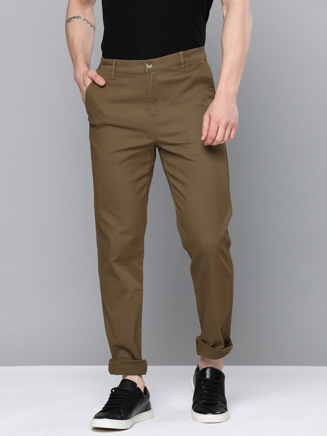 Buy Highlander Khaki Loose Fit Solid Cargo Trouser for Men Online