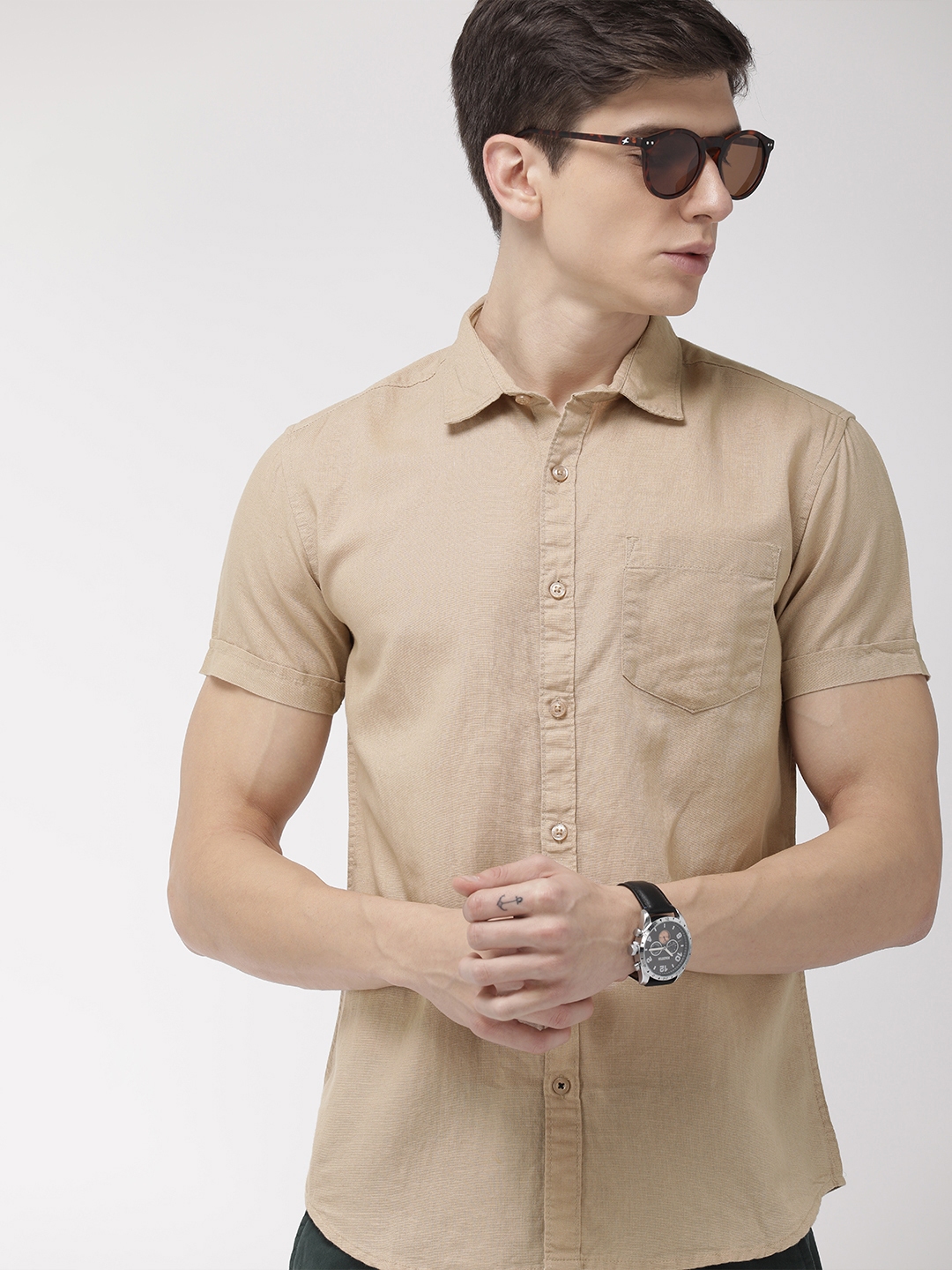 Buy HIGHLANDER Men Beige Slim Fit Solid Casual Short Sleeve Shirt