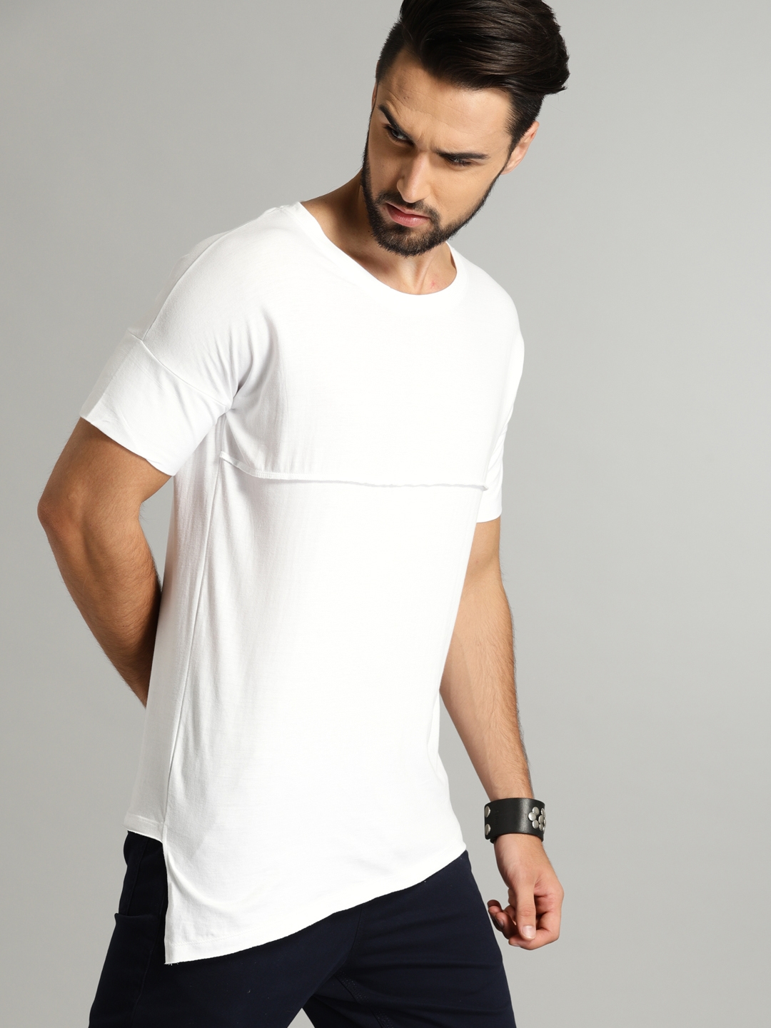  Roadster Men White Solid Round Neck T-shirt