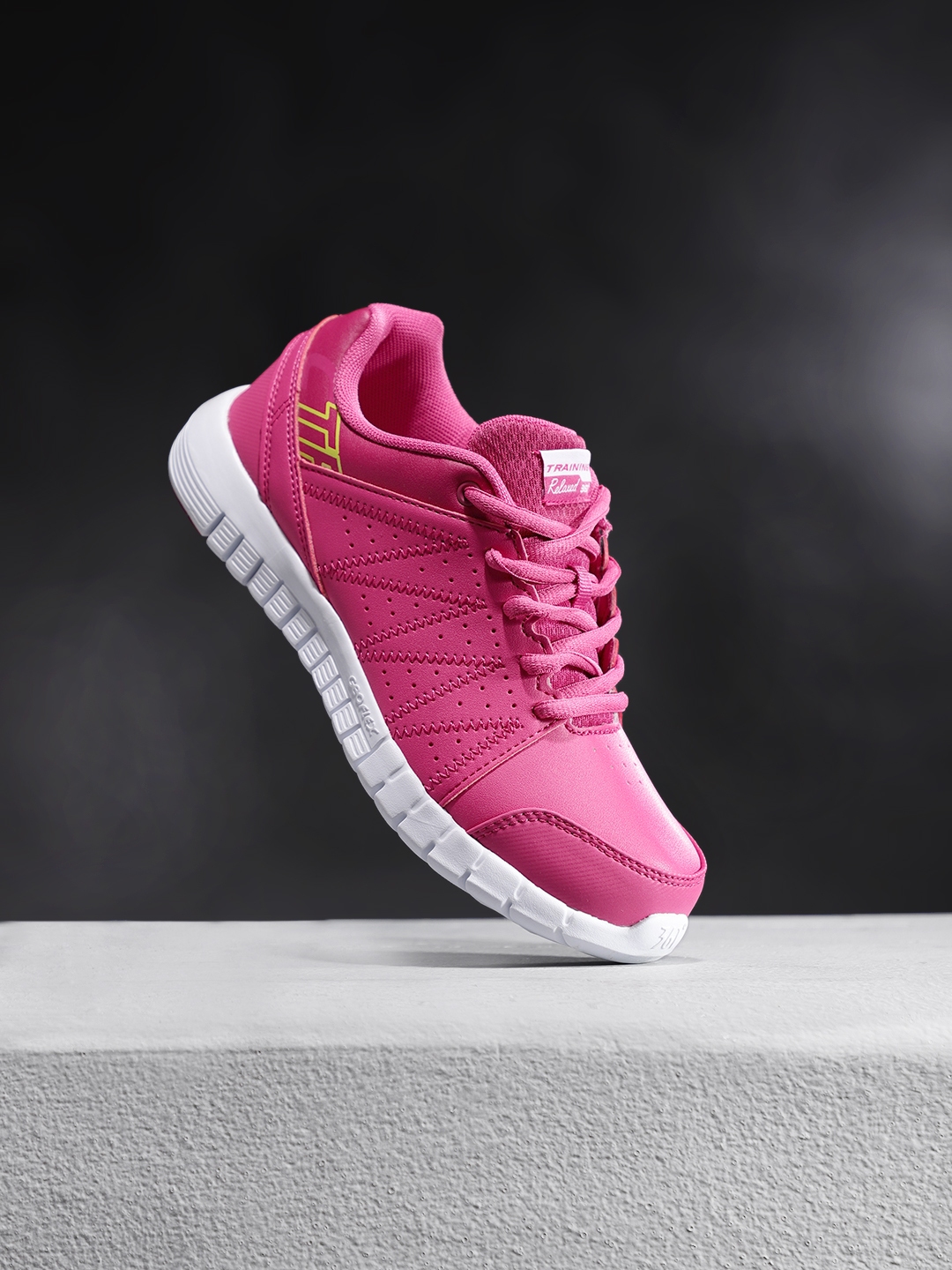 womens pink gym shoes
