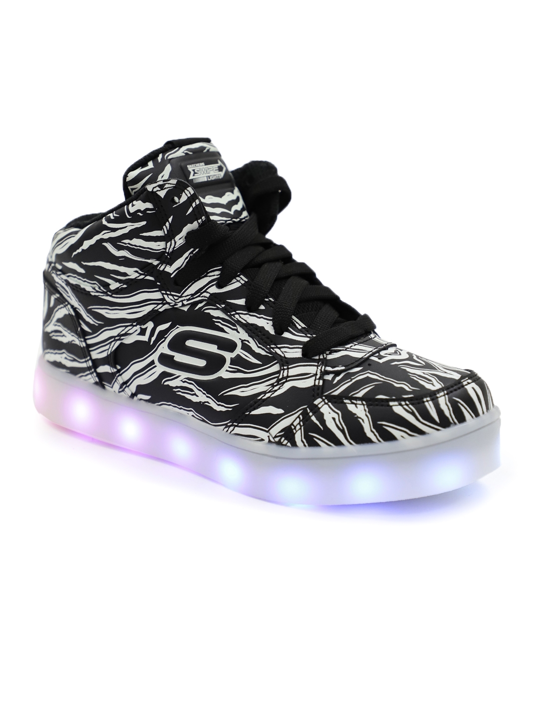 Buy Skechers Boys Black Limited Edition Energy Lights Outglow Sneakers With LED Lights - Casual Shoes for 6672702 | Myntra