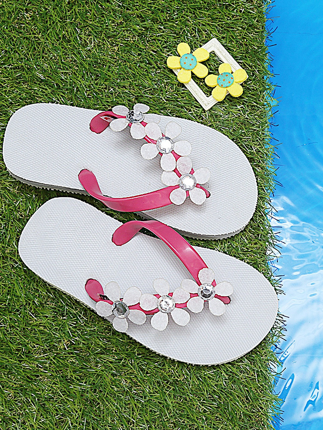 grass slippers myntra