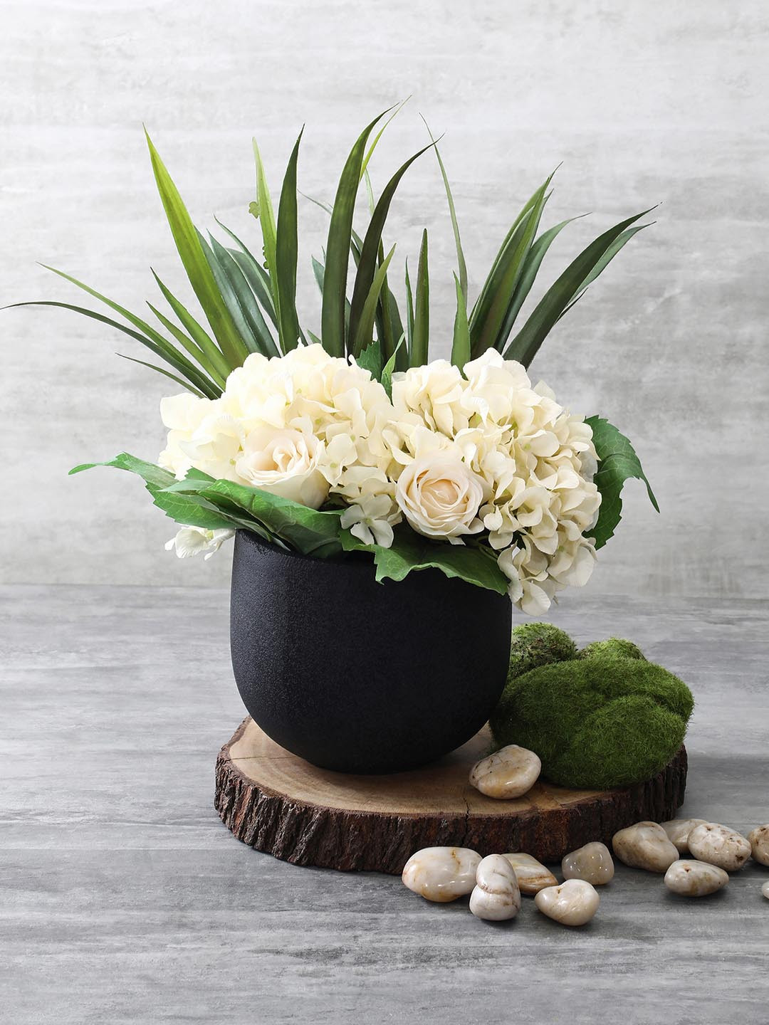 Pure Home and Living Black Solid Round Classic Planter