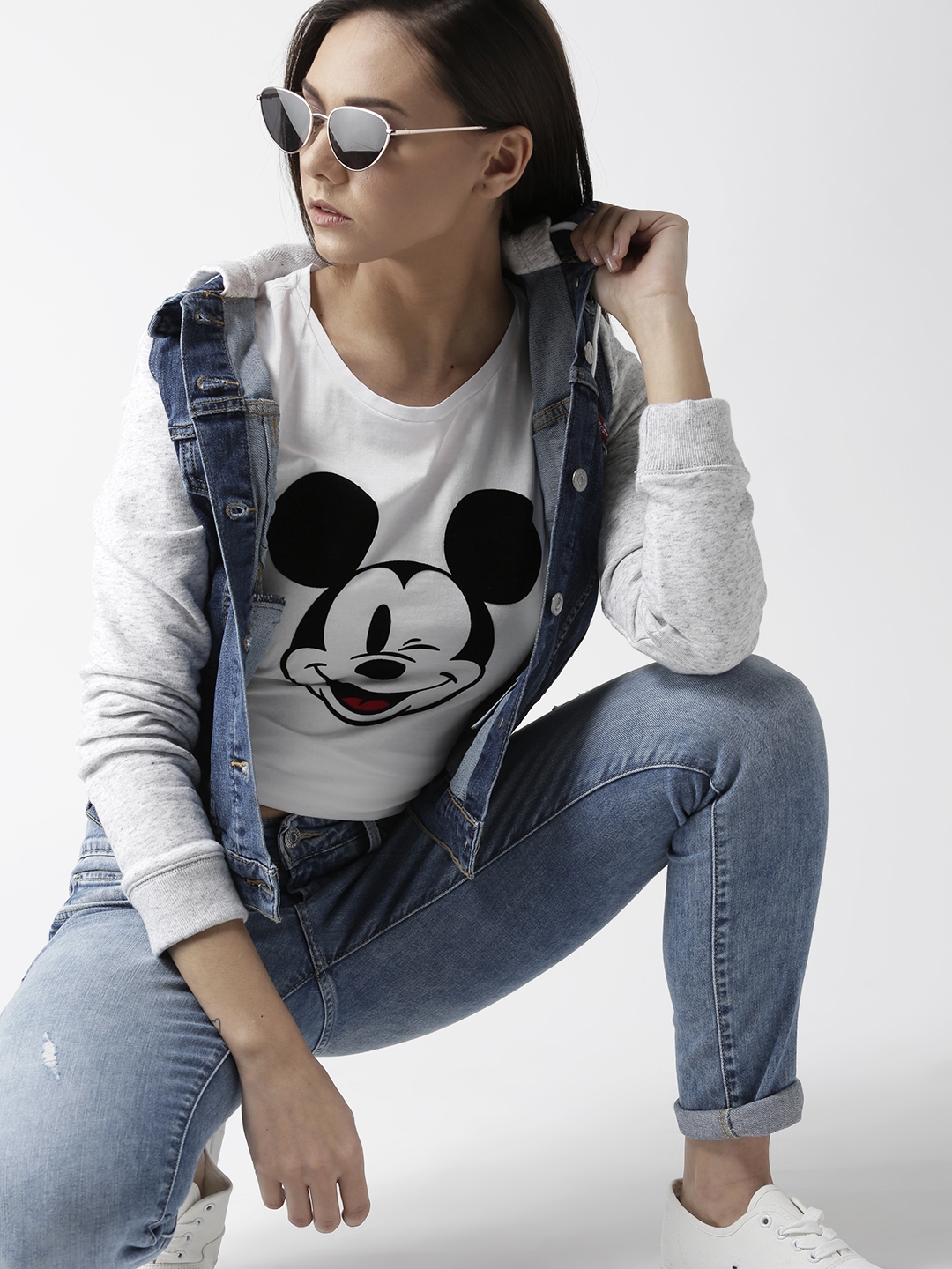 Buy Levis Women White Mickey Mouse Print Round Neck Pure Cotton T Shirt -  Tshirts for Women 6799384 | Myntra