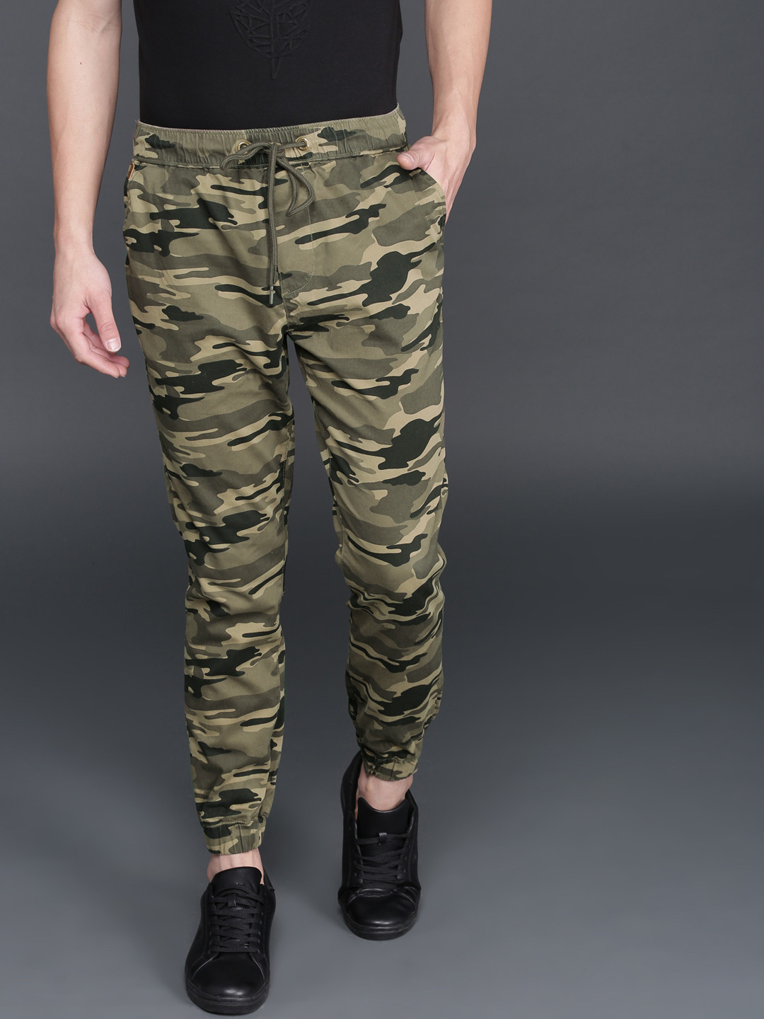 Buy WROGN Men Olive Green Regular Fit 