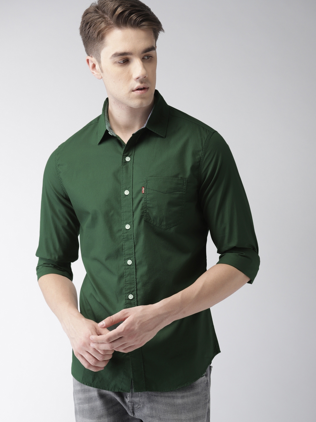 levis men green slim fit solid casual shirt