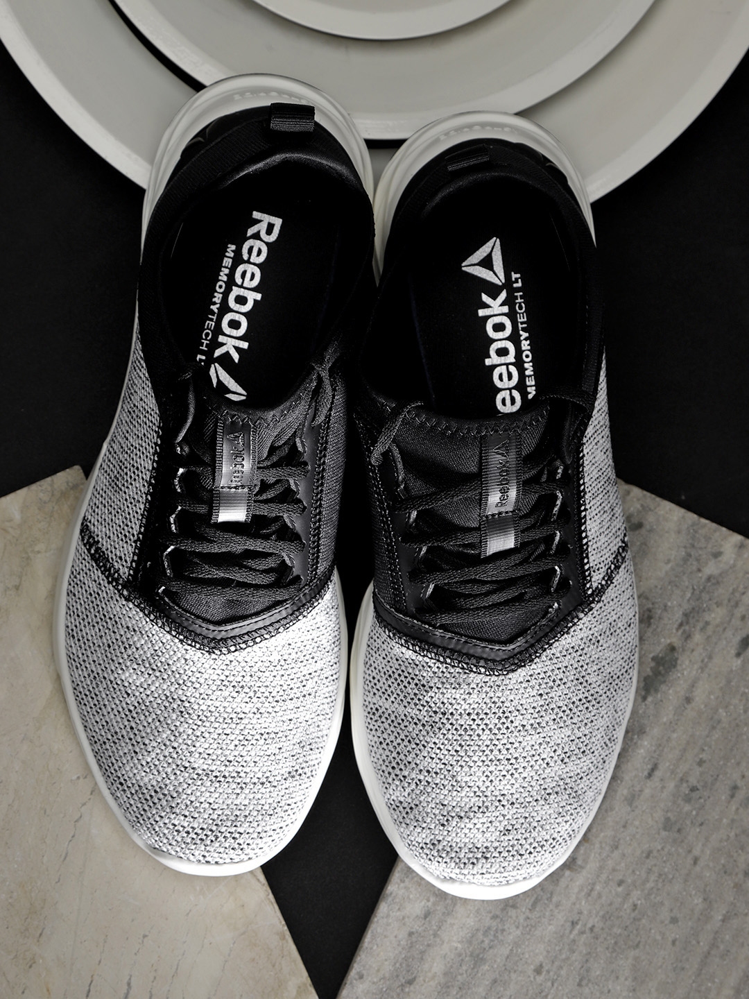 Reebok Women Off White Black Astroride Edge Running Shoes