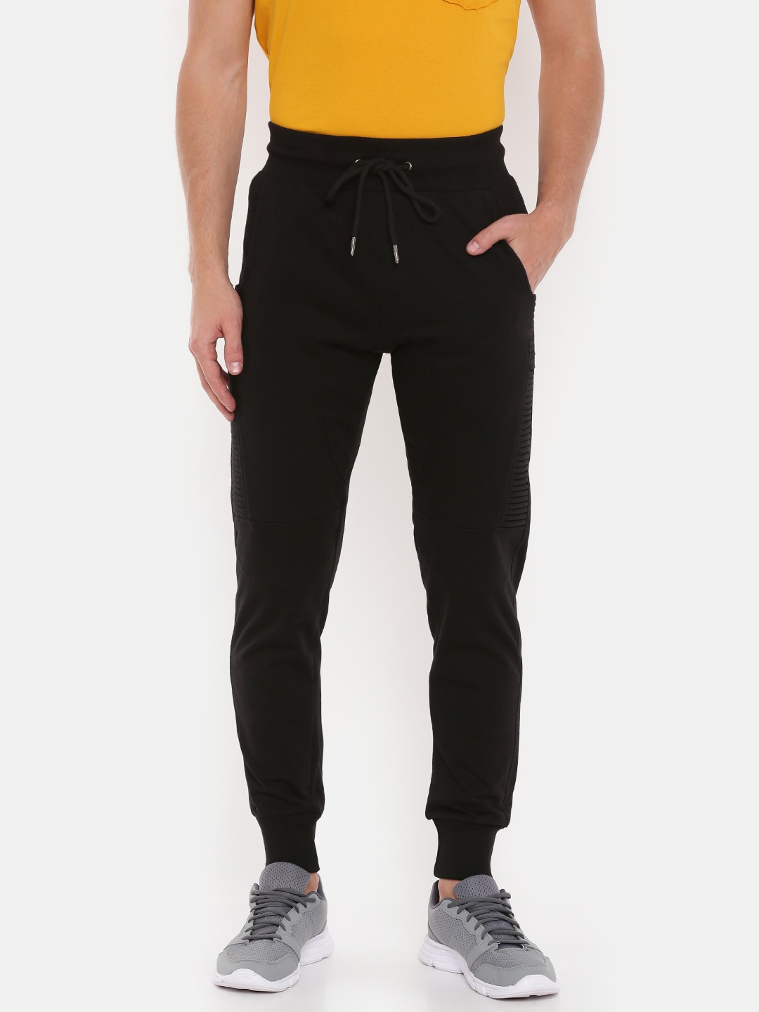 Shahid kapoor joggers outlet